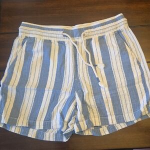 Old Navy Blue and White Striped Shorts Nwot